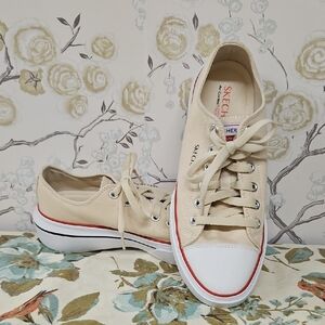 Skechers Women's Cream Canvas Sneakers SKX SIZE 9.5